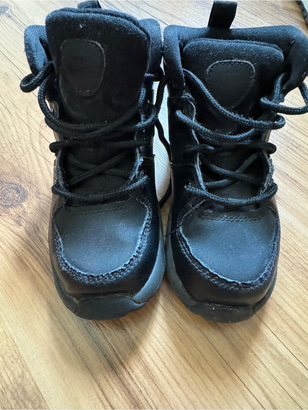 Nike Kids Black Lace-Up Winter Boots